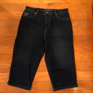 Sz 8, Gloria Vanderbilt Slimming Effect Jean Capri